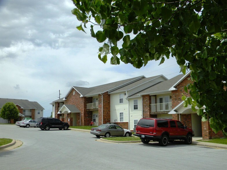 Southernwood Apartments Nixa, MO Apartment Finder