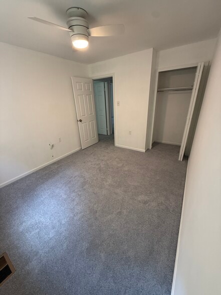 Building Photo - 3229 Manitoba Dr