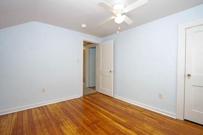Building Photo - 809 Gasche St