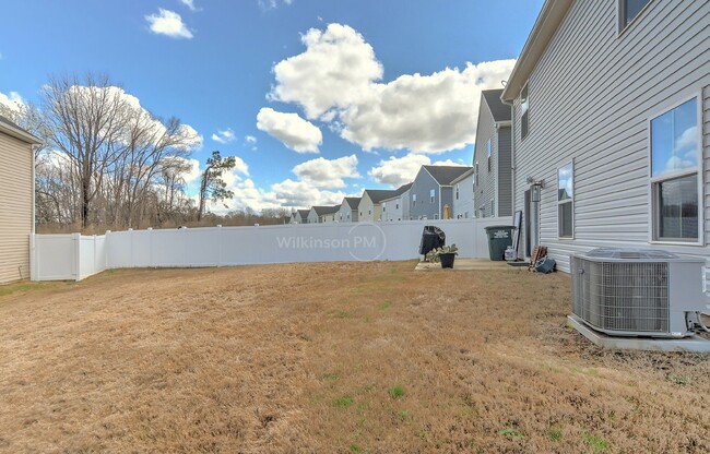 Building Photo - Stunning 4BD/2.5BTH 2-Story Single Family ...