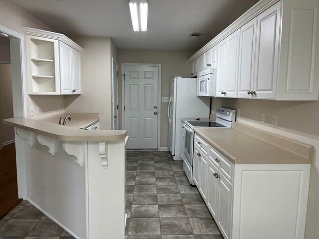 Building Photo - 707 Keyes Dr
