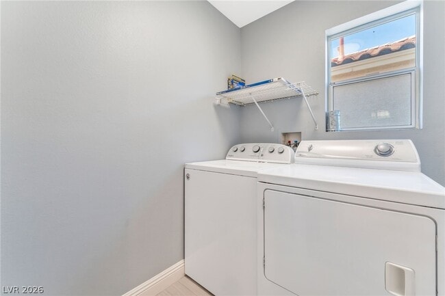 Building Photo - 9477 Perennial View Ave