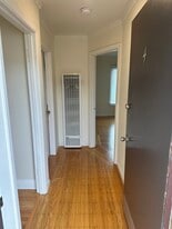 Building Photo - 107 E Moltke St
