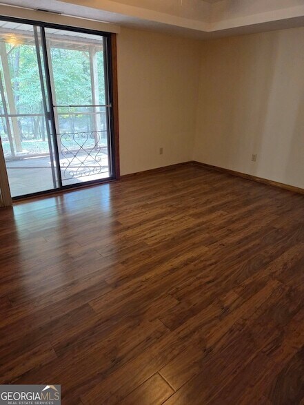 Building Photo - 984 Overlook Dr
