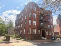 Building Photo - 128 Magazine St