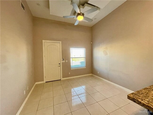 Building Photo - 19 Regal Dr