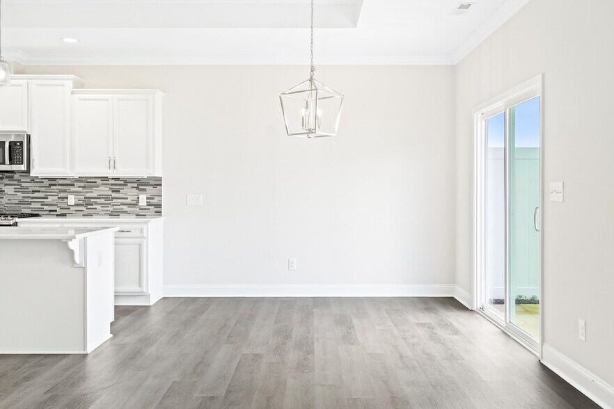 Building Photo - 6531 Knob Creek Dr