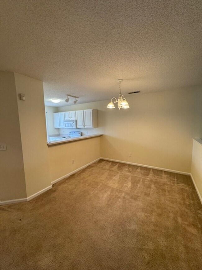 Building Photo - Holton Place - McClelland Dr.