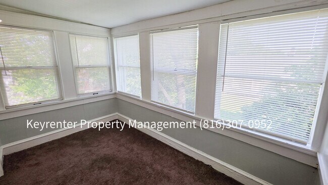 Building Photo - 3 Bed 1 Bath ready to rent!