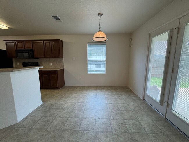 Building Photo - 4-Bedroom House for Rent in Killeen
