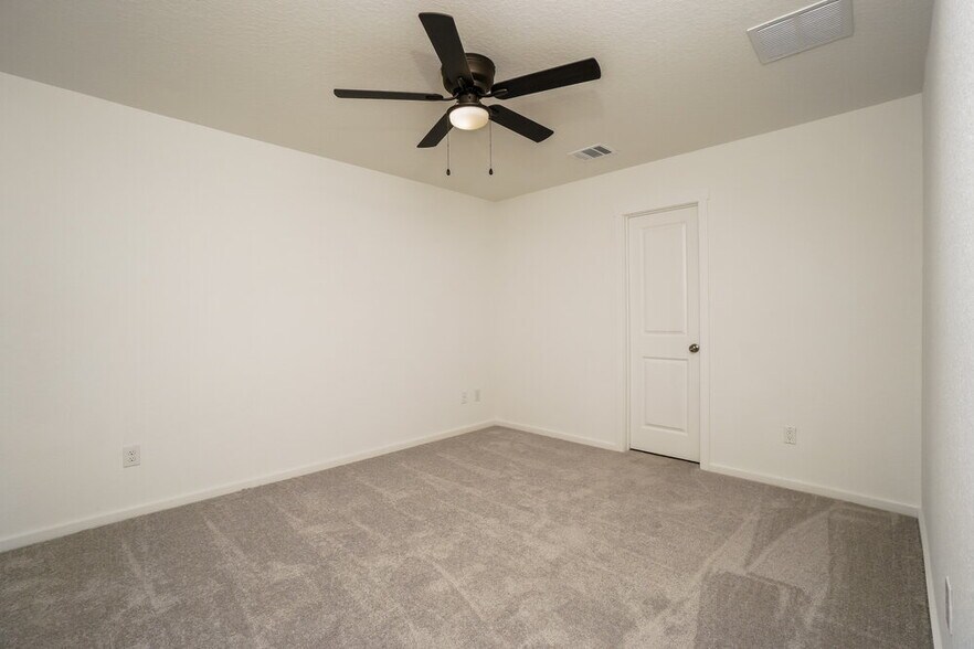 Building Photo - 11524 Chestnut Barr Dr