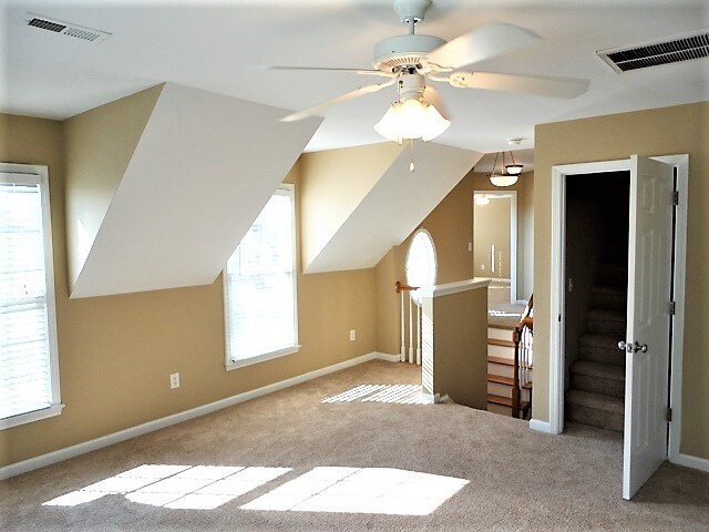 Building Photo - 905 Alba Rose Lane