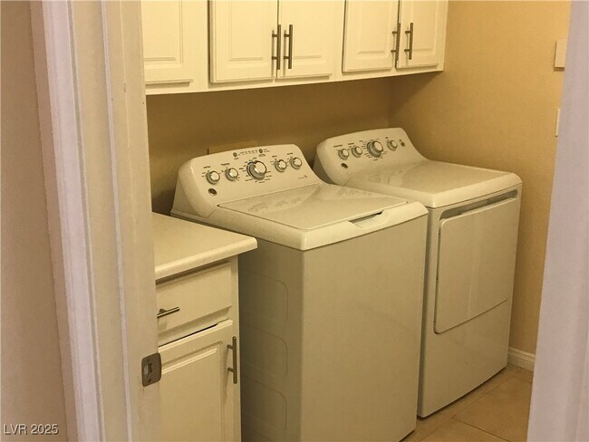 Building Photo - 10629 Bella Ordaz Way
