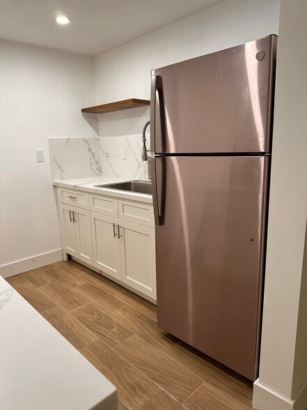Building Photo - 8950 SW 69th Ct