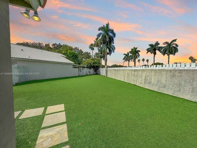 Building Photo - 1015 NW 125th Terrace