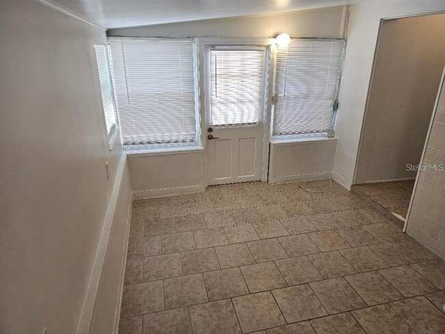 Building Photo - 103 32nd St NW