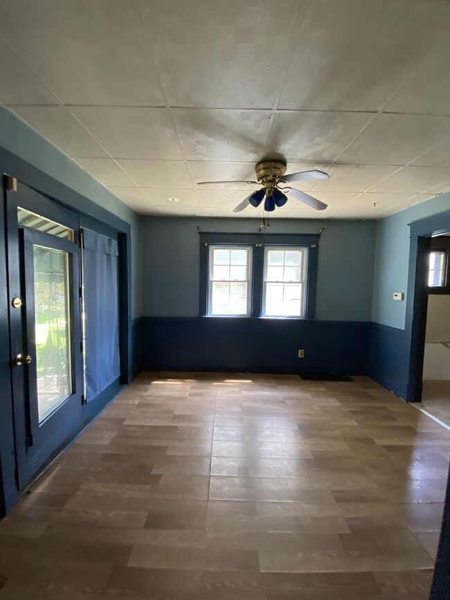 Building Photo - 523 New Castle Ave