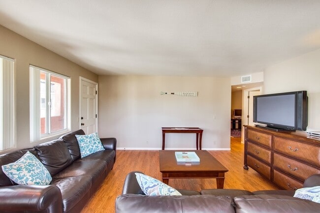 Building Photo - 831 Allerton Ct