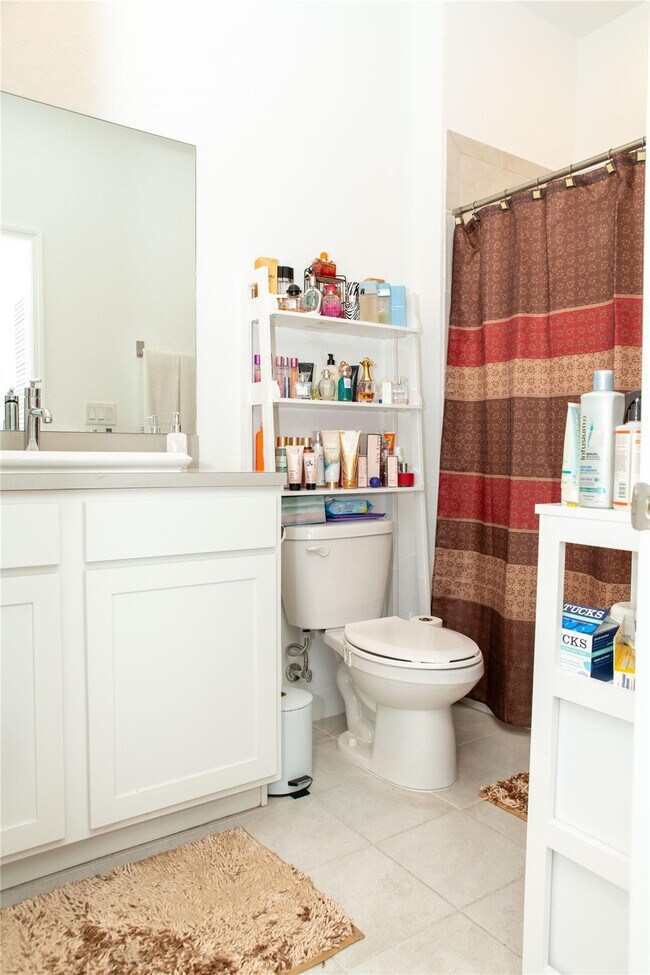 Building Photo - 1147 SW 7th Ave