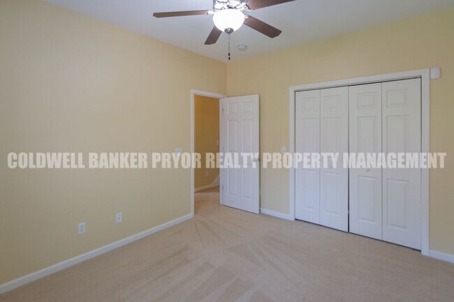 Building Photo - 6811 Neville Dr