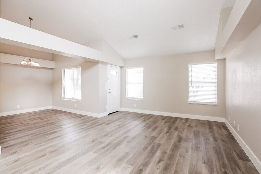 Building Photo - 106 Spinnaker Dr