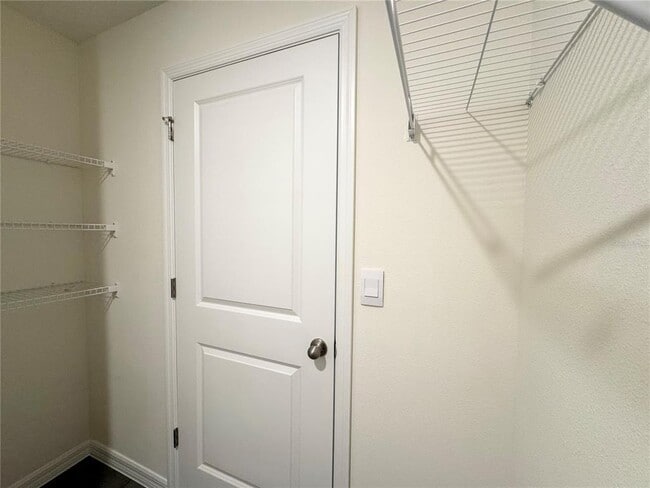 Building Photo - 36015 Sunflower Hl Dr