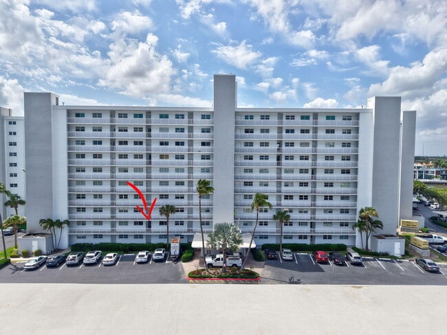 Building Photo - 3224 S Ocean Blvd