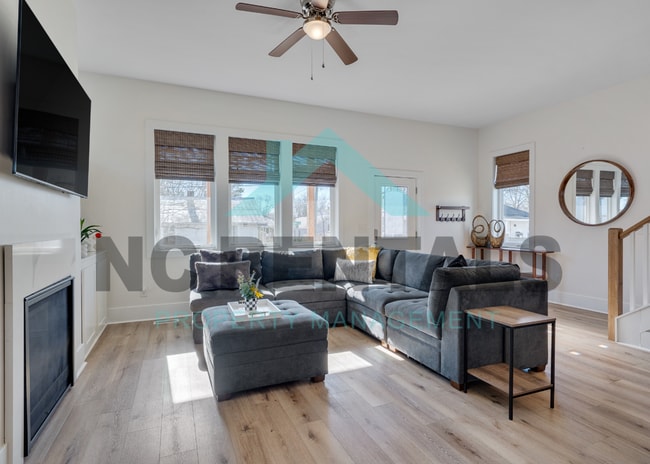 Building Photo - 1501 E Jones St