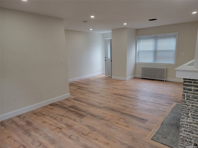 Building Photo - 2262 Centre Ave