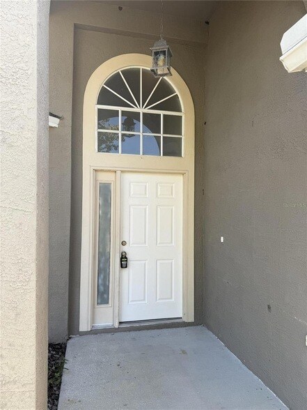 Building Photo - 12653 Longcrest Dr