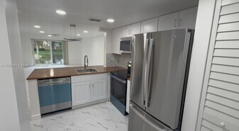 Building Photo - 3982 NW 90th Ave