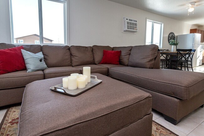 Building Photo - 3 Bedroom Homes for rent in Pleasant HIll, IA