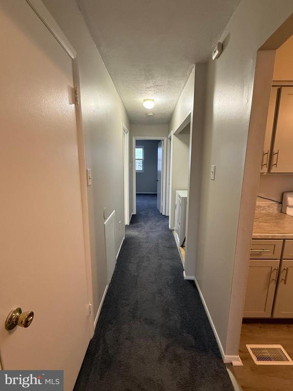 Building Photo - 3362 Fairdale Rd