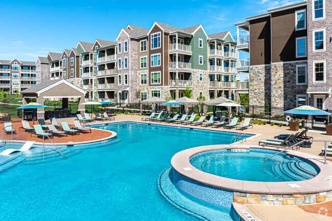 Resort-Style Pool and Hot Tub - The Clearing at ONE28