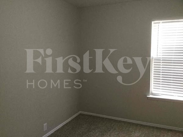 Building Photo - 820 Big Sky Ln