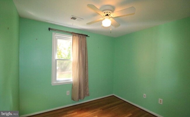 Building Photo - 553 Monet Dr