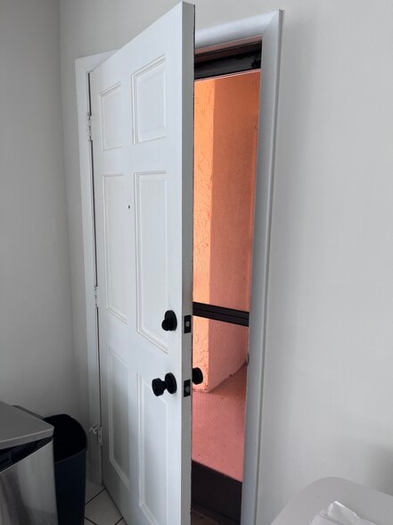 Building Photo - 213 Buttonwood Cir