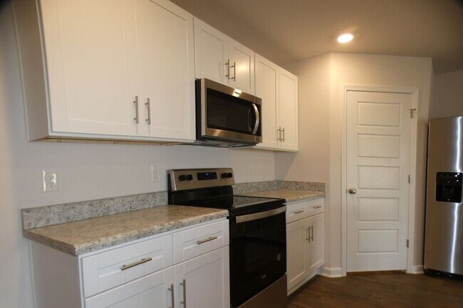 Building Photo - 5970 Smarty Jones Wy