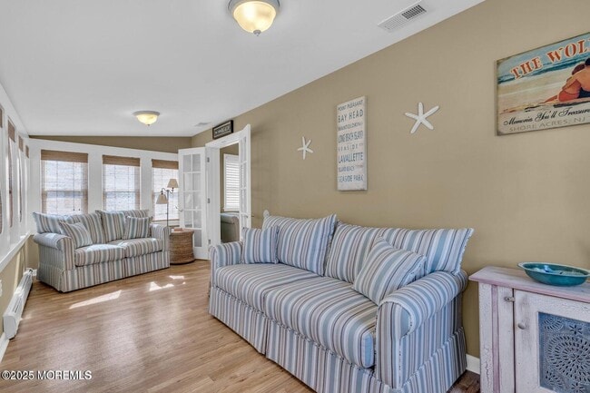 Building Photo - 124 Mathis Dr