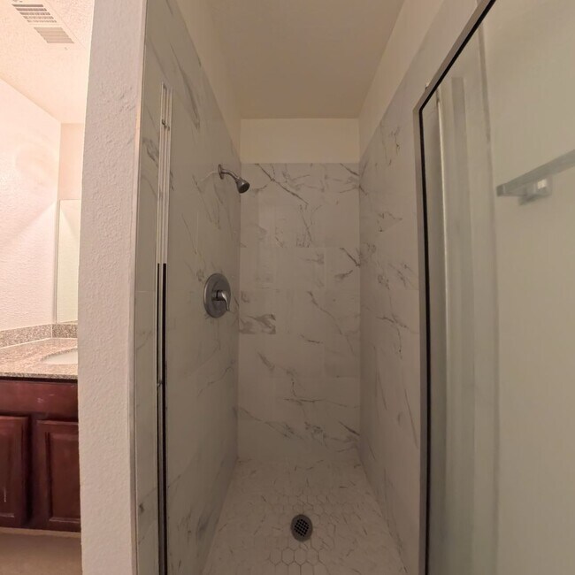 Building Photo - 5499 Indian River Dr