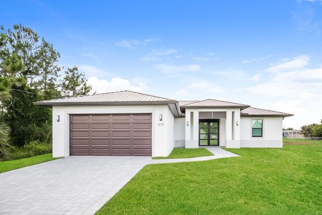 Building Photo - 6133 Hughes Ave