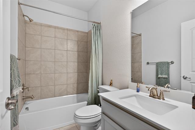 Building Photo - 1002 Coppersmith Way