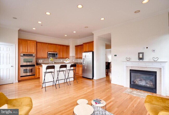 Building Photo - 3510 Goddard Way