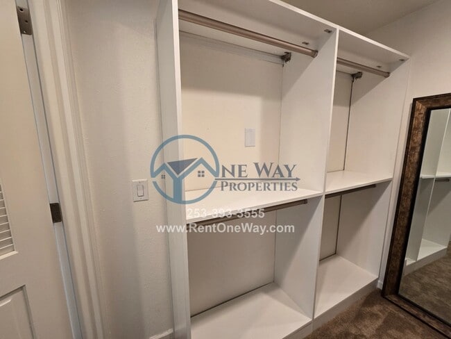 Building Photo - 2311 Kent Des Moines Rd