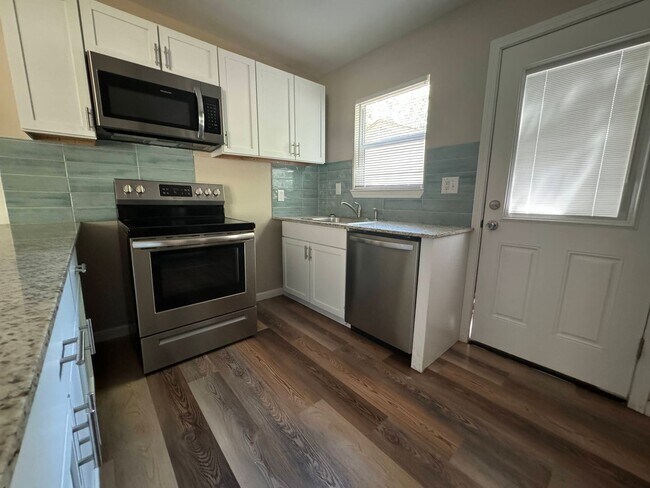 Building Photo - 1714-1716 Stewart St