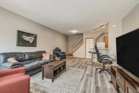 Building Photo - 1889 Wildflower Ct