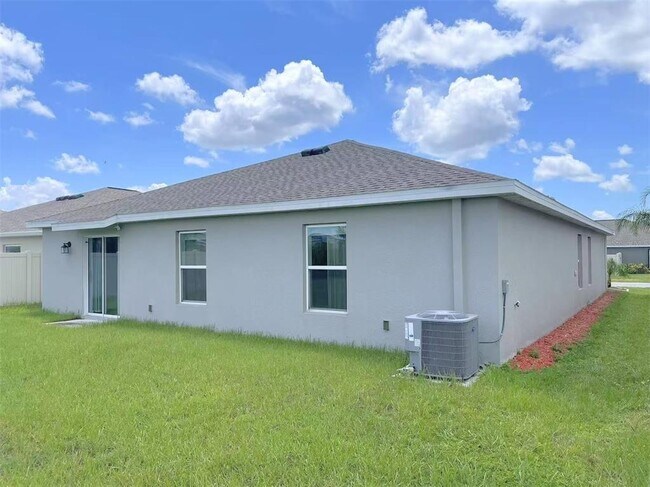 Building Photo - 5421 Preserve Blvd