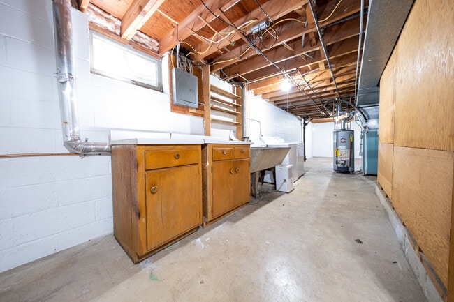 Building Photo - 10606 Yosemite Rd
