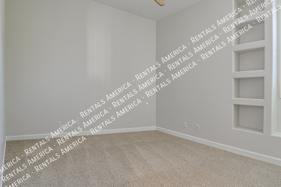Building Photo - 14136 E Gloria Ln
