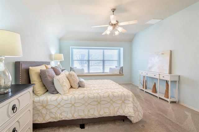 Building Photo - 9728 Hedge Bell Dr
